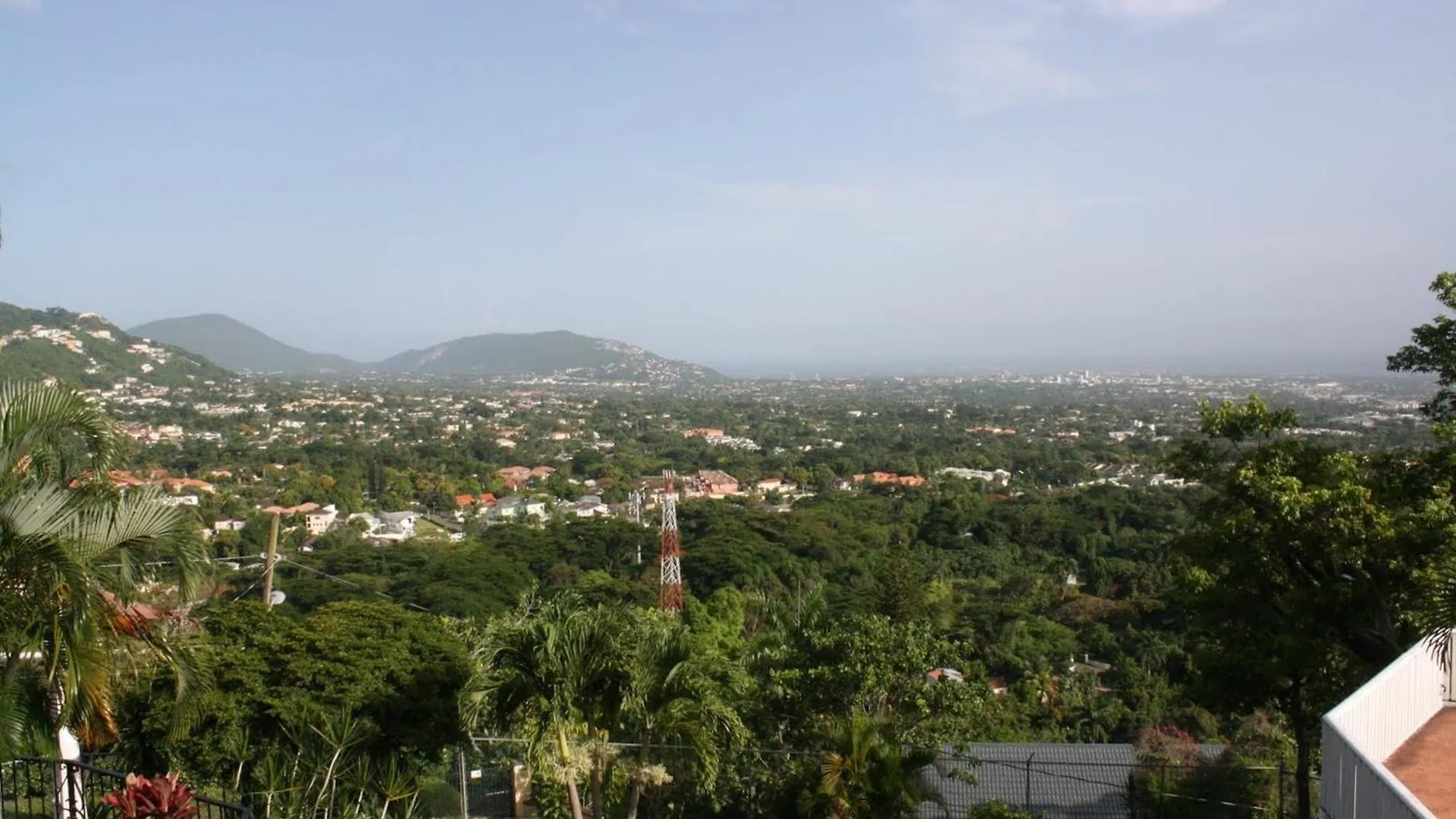 B&B Hill Top Kingston Jamaica